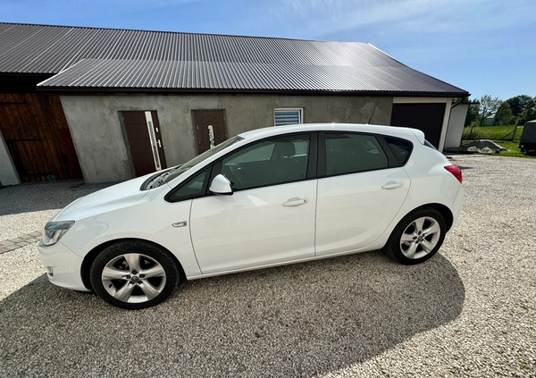 Opel Astra cena 23500 przebieg: 161399, rok produkcji 2009 z Tłuszcz małe 232